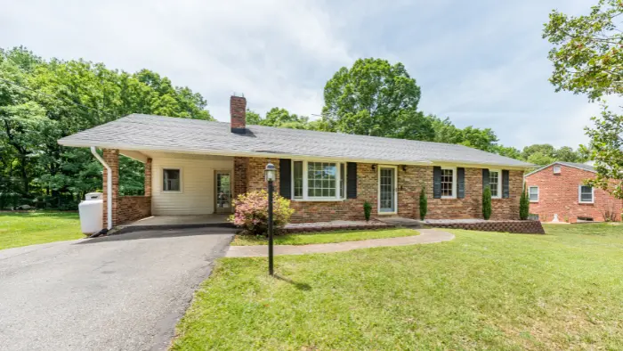 251 ARROWHEAD DR, MADISON HEIGHTS, VA 24572